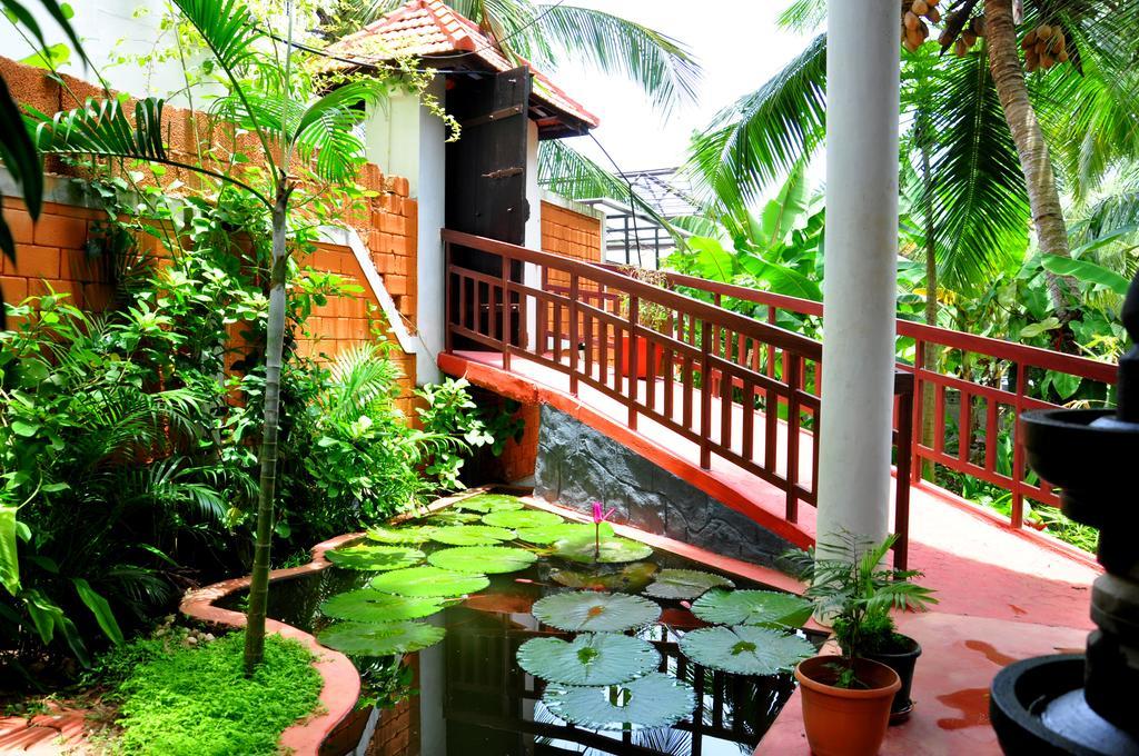 Chakra Ayurvedic Resort Kovalam Εξωτερικό φωτογραφία